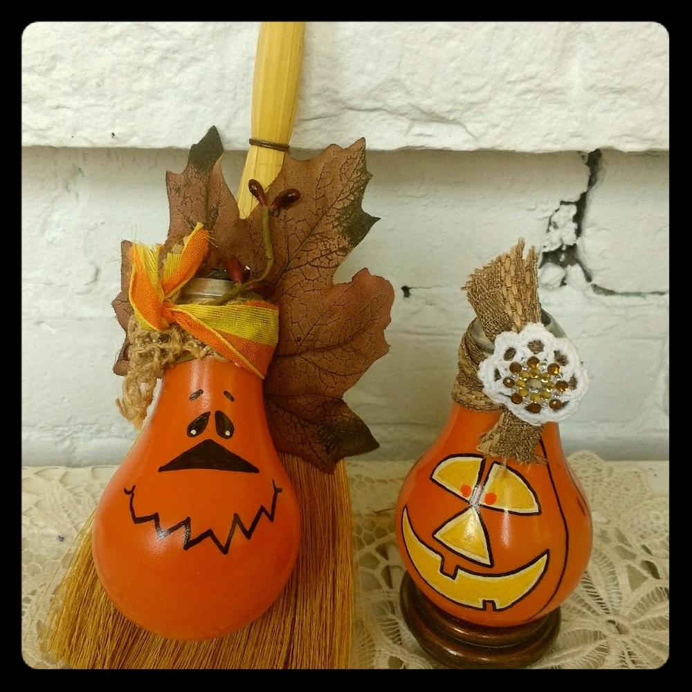 Repurposed Pumpkin Lightbulb Decor set of 2